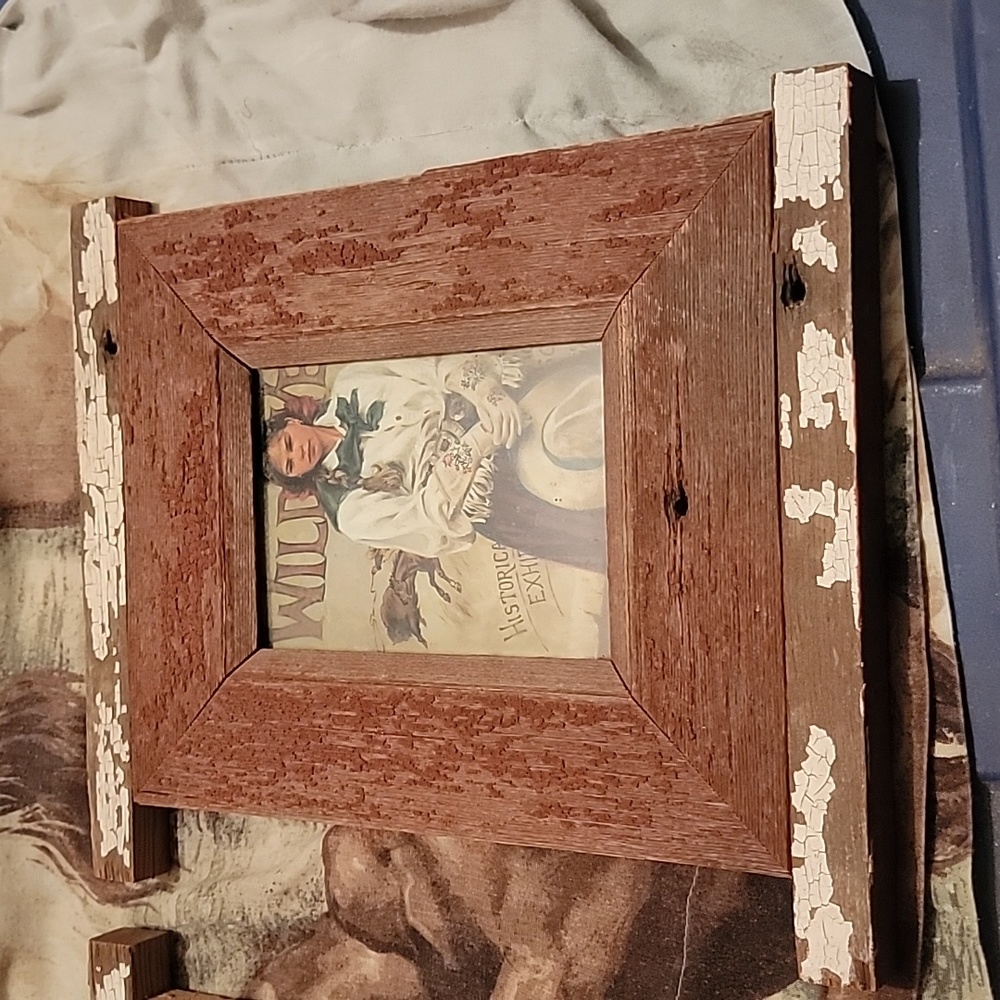 2 Rustic picture frames - Picture 2 of 6